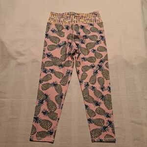 Limeapple girls size 14 pineapple designed cropped leggings, EUC